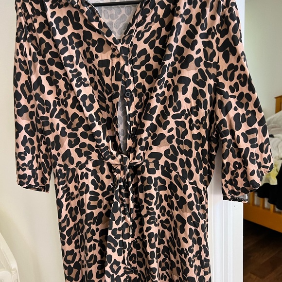 Beautiful and chic medi dress new no tag pit to pit 19 and 15 from waist - Picture 8 of 14